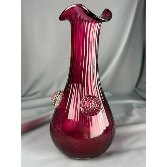 Vintage Cranberry Red Art Glass Vase Hand Blown Ribbed Prunts Murano Style 7" - Picture 2 of 8